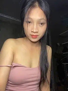 Snapshot of vyvy777 chatting on 09-10-25, 04:06 vyvy777 online show from 09-10-25, 04:06