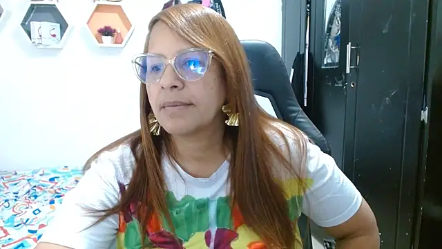 Snapshot of cristydirtyhot chatting on 05-03-26, 08:19 cristydirtyhot online show from 05-03-26, 08:19