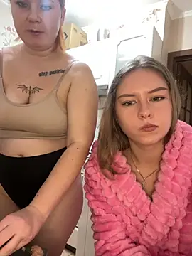 Tomyris yuki online show from 10-31-25, 01:02