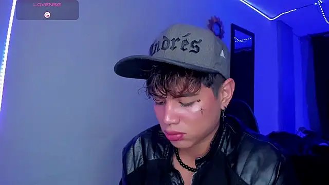 Snapshot of Jostin18 chatting on 11-07-25, 05:01 Jostin18 online show from 11-07-25, 05:01