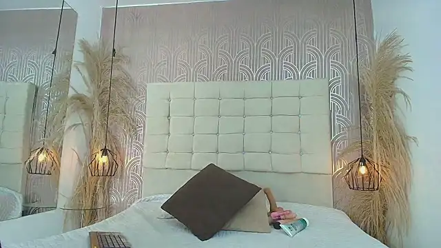 FGLuna online show from 01-13-26, 01:59