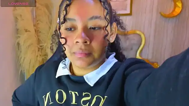 Snapshot of risada_temptation_s chatting on 10-23-25, 03:05 risada temptation s online show from 10-23-25, 03:05