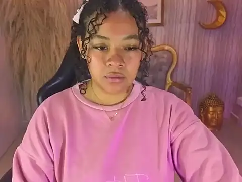Snapshot of risada_temptation_s chatting on 09-28-25, 12:56 risada temptation s online show from 09-28-25, 12:56
