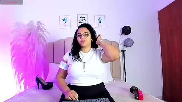 Snapshot of _aithanaa_ chatting on 02-19-26, 05:32 aithanaa online show from 02-19-26, 05:32