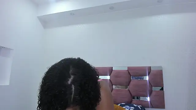 MiiaSmith   online show from 11-20-25, 09:15