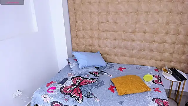 MiiaSmith   online show from 11-27-25, 10:21