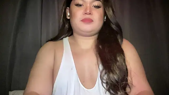 Snapshot of RedHead_Thalia chatting on 02-17-26, 06:38 RedHead Thalia online show from 02-17-26, 06:38