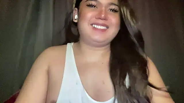 Snapshot of RedHead_Thalia chatting on 02-19-26, 05:43 RedHead Thalia online show from 02-19-26, 05:43