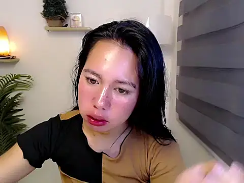 Snapshot of kimbratx chatting on 10-02-25, 10:35 kimbratx online show from 10-02-25, 10:35