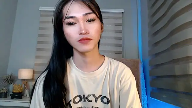 Snapshot of lovelychanel69xx chatting on 10-12-25, 10:55 lovelychanel69xx online show from 10-12-25, 10:55