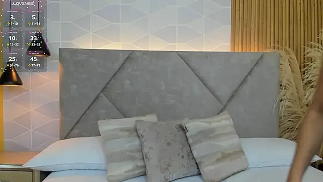 Jade Whisper online show from 10-04-25, 01:29