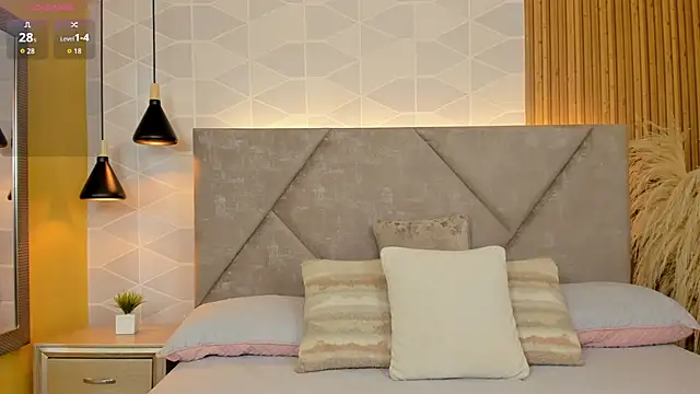 Jade Whisper online show from 10-18-25, 01:29