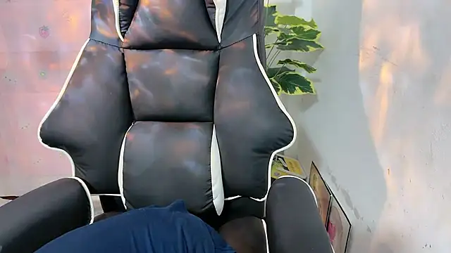 Bino119 online show from 02-19-26, 03:53