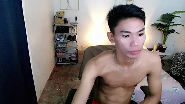 Snapshot of naughty_rence chatting on 10-22-25, 04:45 naughty rence online show from 10-22-25, 04:45