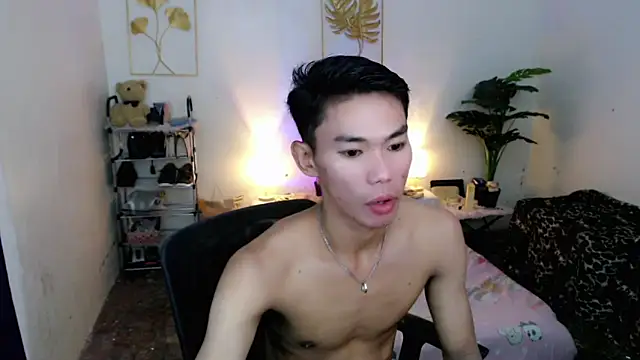 Snapshot of naughty_rence chatting on 10-29-25, 08:57 naughty rence online show from 10-29-25, 08:57