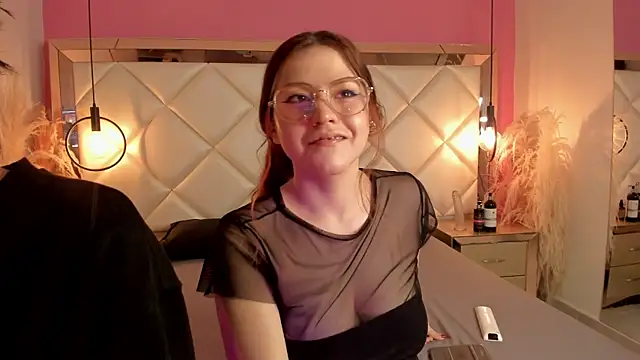 Daphne And Roger online show from 10-03-25, 11:34