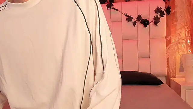 Daphne And Roger online show from 02-07-26, 10:56