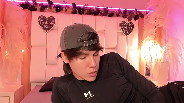 Daphne And Roger online show from 03-02-26, 11:17