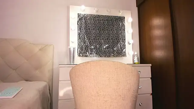 lina quinn online show from 02-07-26, 03:47