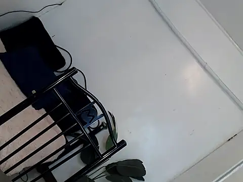 Snapshot of Beautiful_Mistakexxx chatting on 10-10-25, 01:39 Beautiful Mistakexxx online show from 10-10-25, 01:39