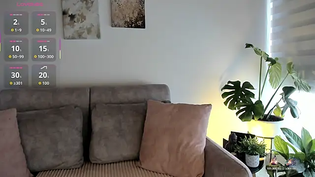 Estrer collins online show from 11-14-25, 07:28