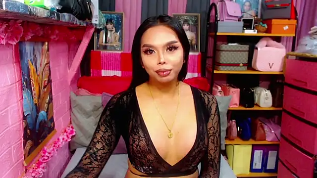 Snapshot of MoniqueCeleste chatting on 10-02-25, 04:21 MoniqueCeleste online show from 10-02-25, 04:21