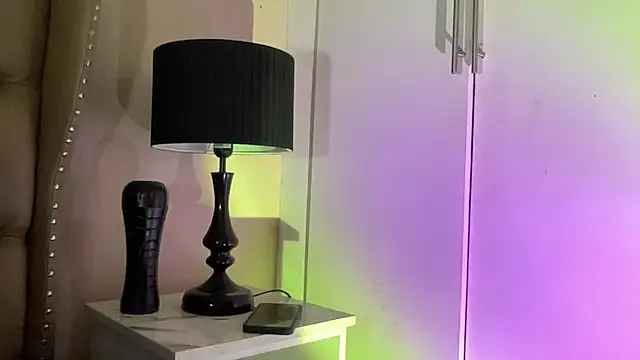 solana imani online show from 11-25-25, 04:07