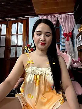 Snapshot of Okleotina chatting on 10-13-25, 04:47 Okleotina online show from 10-13-25, 04:47