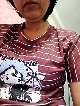 LuxiLuxi18x online show from 11-11-25, 12:11