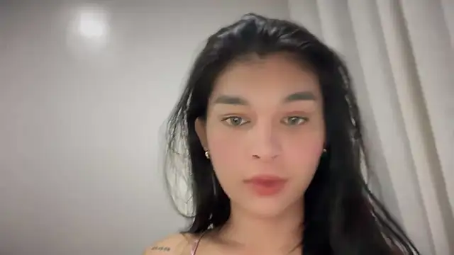 Snapshot of asiansmilexx chatting on 09-29-25, 05:03 asiansmilexx online show from 09-29-25, 05:03