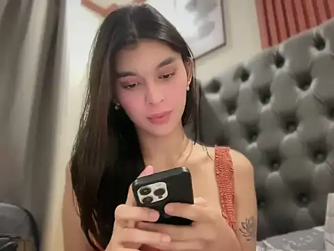asiansmilexx online show from 06-04-26, 07:24