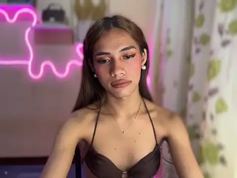 Lovelynikki03 online show from 09-24-25, 09:21