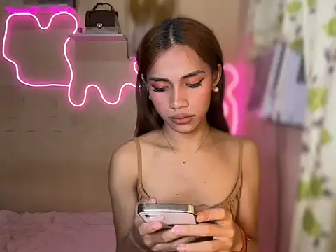 Lovelynikki03 online show from 09-26-25, 05:20