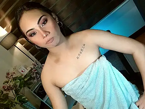 Bella subhunterx online show from 03-21-26, 09:03