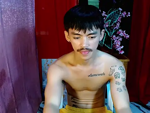 Snapshot of urhunky_boy chatting on 07-01-26, 05:52 urhunky boy online show from 07-01-26, 05:52