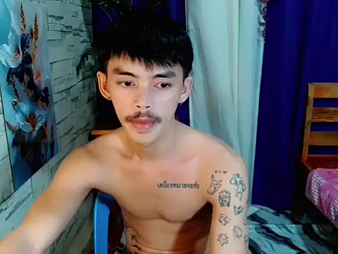 Snapshot of urhunky_boy chatting on 06-25-26, 09:31 urhunky boy online show from 06-25-26, 09:31