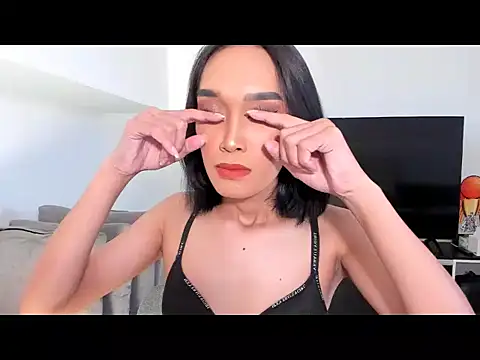 sensualmelody143 online show from 04-15-26, 12:27