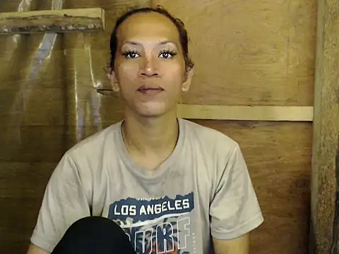 Snapshot of isabellabigcock06 chatting on 05-28-26, 11:27 isabellabigcock06 online show from 05-28-26, 11:27