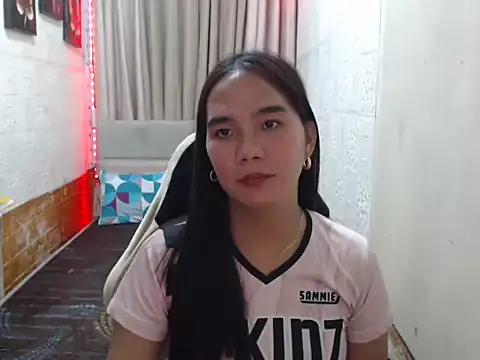 Snapshot of Sweet_sammie04 chatting on 09-15-25, 03:23 Sweet sammie04 online show from 09-15-25, 03:23