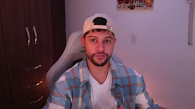 domsantiago  online show from 02-10-26, 03:27