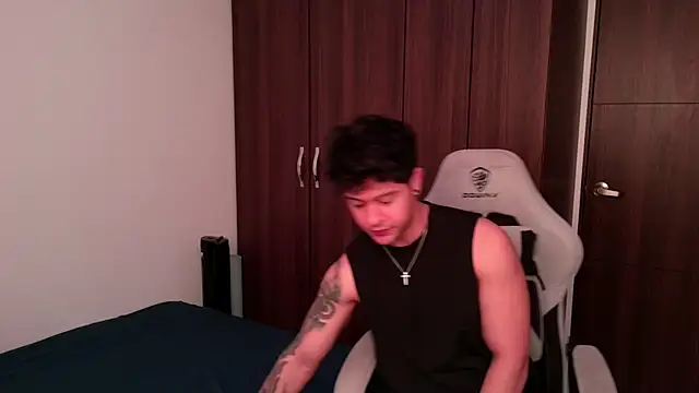 domsantiago  online show from 10-01-25, 01:59