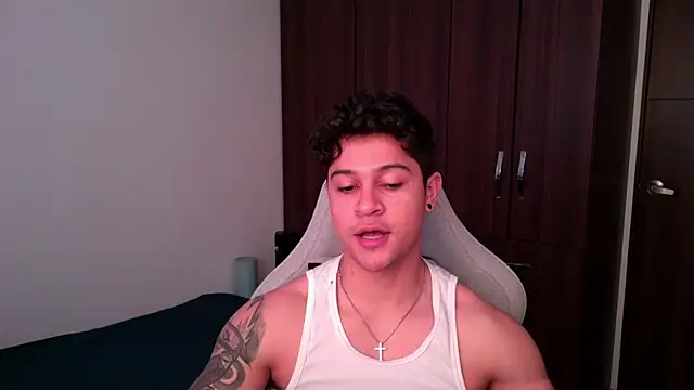 domsantiago  online show from 10-13-25, 03:02