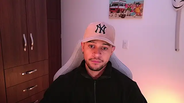 domsantiago  online show from 12-21-25, 01:52