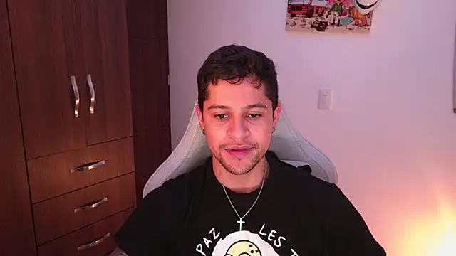 domsantiago  online show from 11-18-25, 03:54