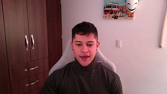 domsantiago  online show from 10-20-25, 03:56