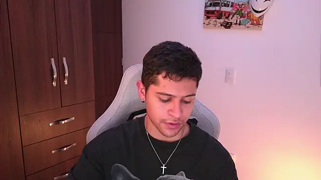 domsantiago  online show from 11-11-25, 02:39