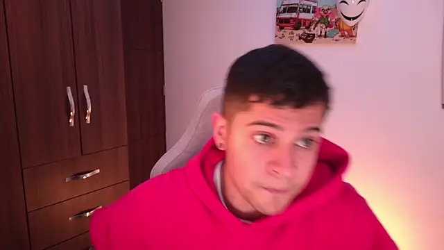 domsantiago  online show from 10-23-25, 01:48