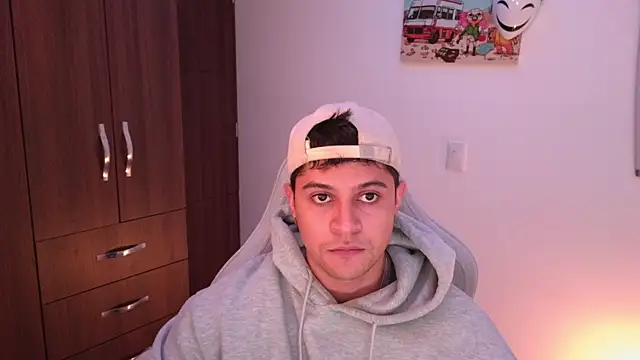 domsantiago  online show from 11-09-25, 01:20