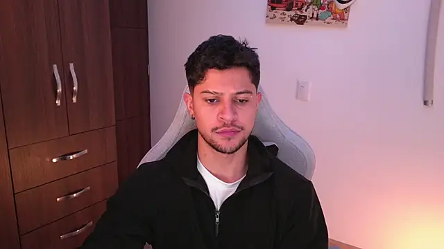 domsantiago  online show from 12-17-25, 01:43