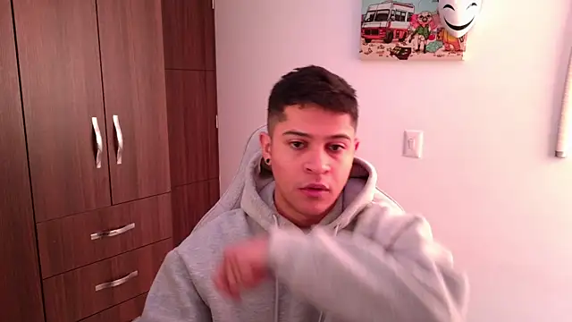 domsantiago  online show from 10-18-25, 04:53